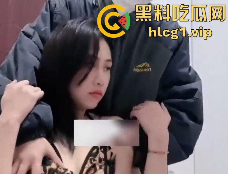 直播变活春宫！广州夫妻现场大尺度表演，宠粉如此疯狂前所未有！  第4张