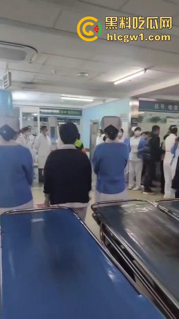 辽宁沈阳苏家屯高速突发大巴车祸！疑似载满辽宁师范大学学生，现场一片狼藉！  第8张