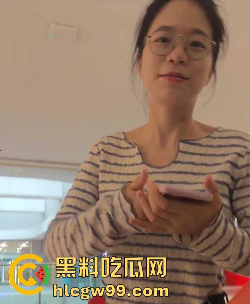 你一生所追求的白月光其实只是别人的胯下母狗！广州大学【魏书玲】与男友私密视频流出，淫骚自拍反差惊人。  第2张