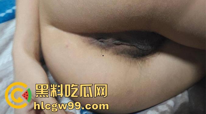 你一生所追求的白月光其实只是别人的胯下母狗！广州大学【魏书玲】与男友私密视频流出，淫骚自拍反差惊人。  第8张