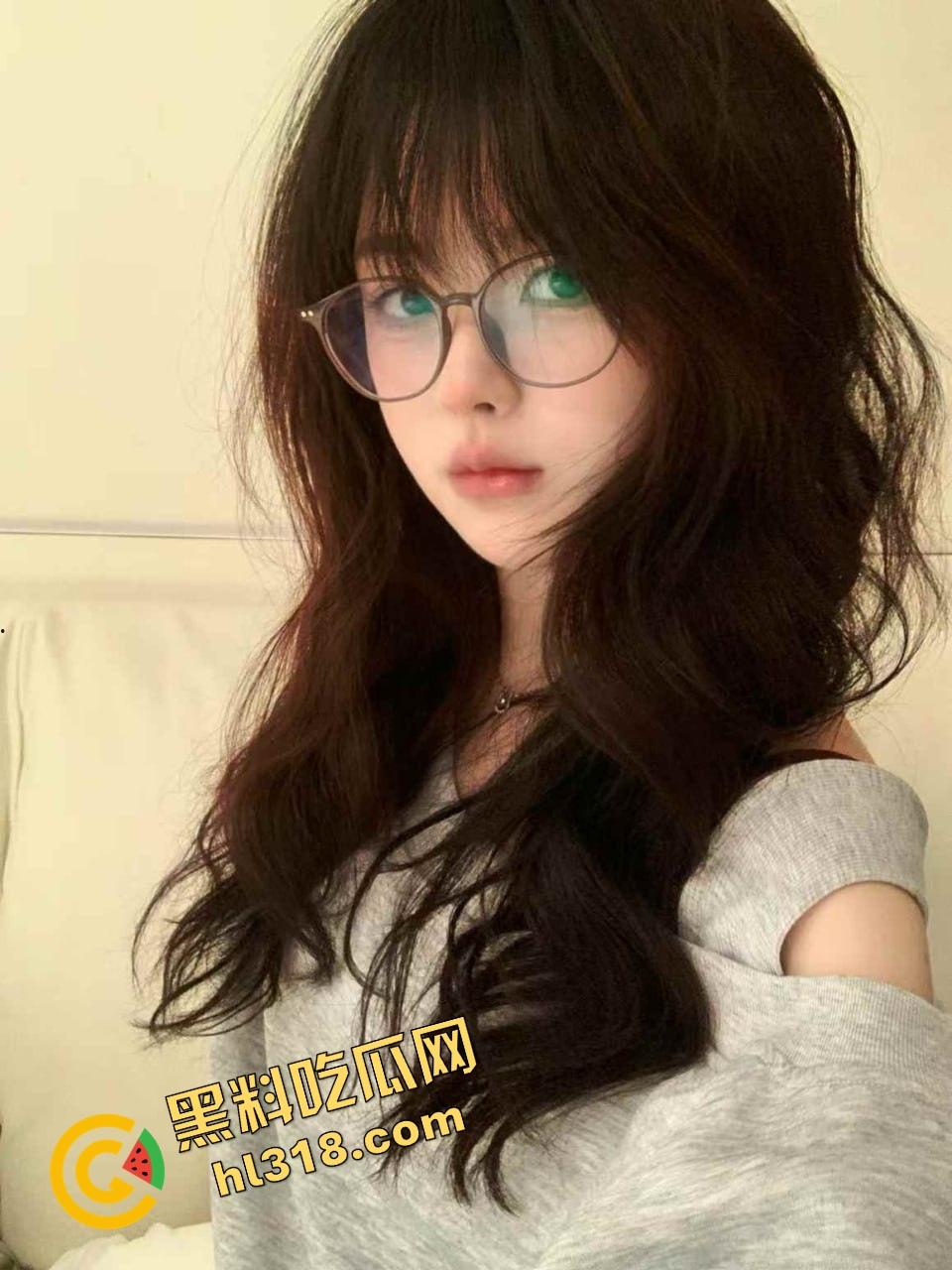 瘦逼不如肥逼爽，厚肉包夹鸡巴一发入魂，这种软嫩夹心糖日了都想哭，肥逼才是男人的快乐老家！  第4张