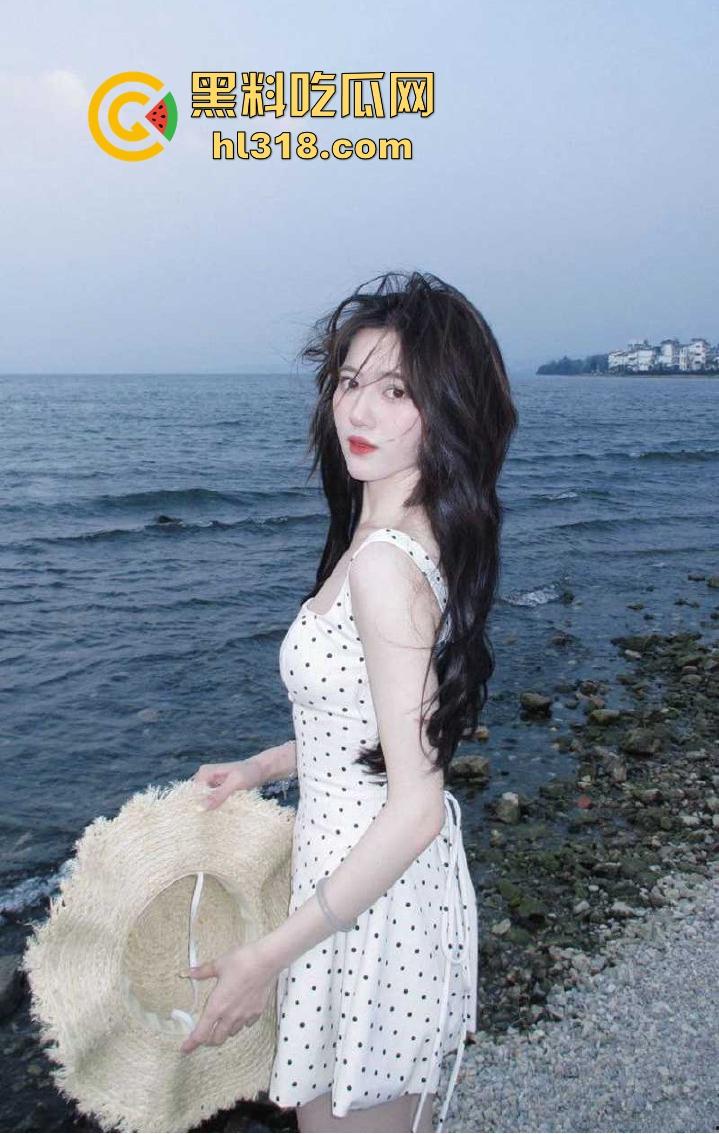 海角乱伦，跳蛋玩弄女儿骚穴，巨乳摇晃狂揉，爽到浑身抽插浪叫不止！我也射了好多给她！  第1张