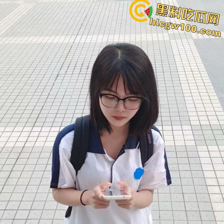 深圳女高清纯反差妹妹【张颖】 ，打飞机口爆技法娴熟，撅屁股被插是尽显风骚  第2张