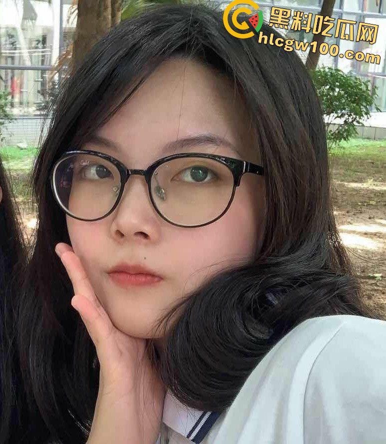 深圳女高清纯反差妹妹【张颖】 ，打飞机口爆技法娴熟，撅屁股被插是尽显风骚  第5张