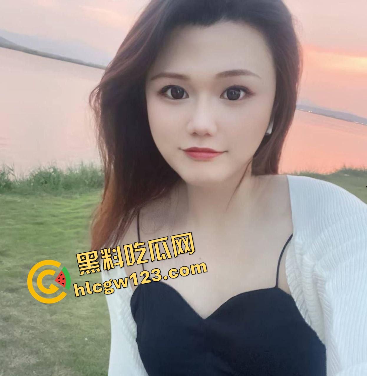 山东07嫩妹子【焦思思】初入职场就被大屌主管后入暴操，打桩干穿小嫩逼，淫水满盆忍不住喷水浪叫！  第4张