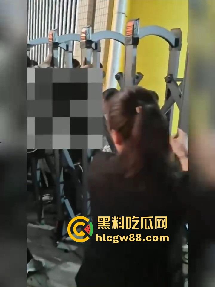 汕头二中拆门事件闹大了，林校长的奇葩规章制度牛逼炸天，学生怒了直接拆门抗议！  第10张