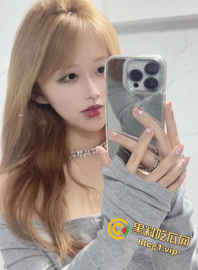 杭州顶级颜值援交妹黄文琪，只需1000块搞一炮！床上主动拿手机记录，这钱花得太值！  第7张