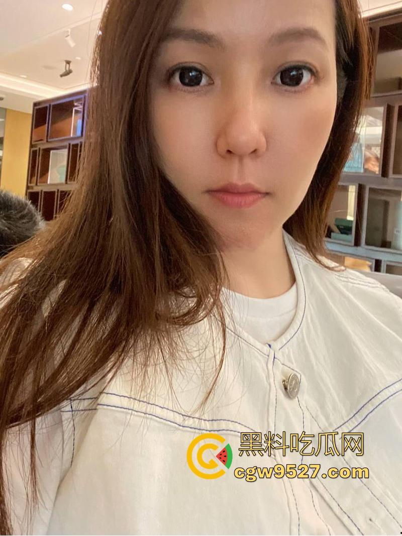 广州星锐动画老板娘【曾婷】出轨约炮视频流出，酒店深喉舔屌，口水拉丝技术娴熟，全程露脸淫荡无比！  第1张