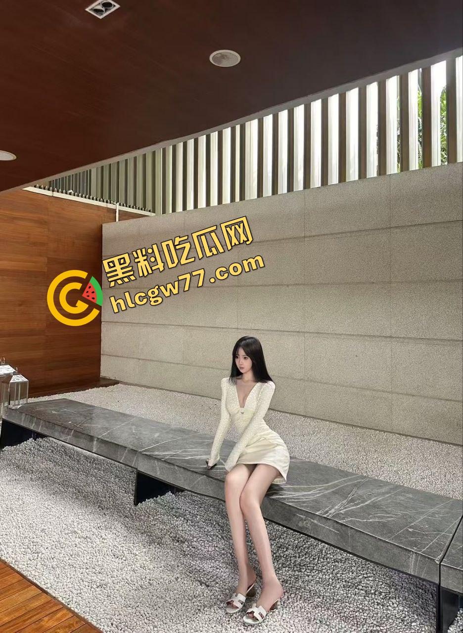 山东青岛大学生【李凤】单亲家庭，缺父爱，见哥哥就跪，学校里嫩男根本喂不饱她！  第3张