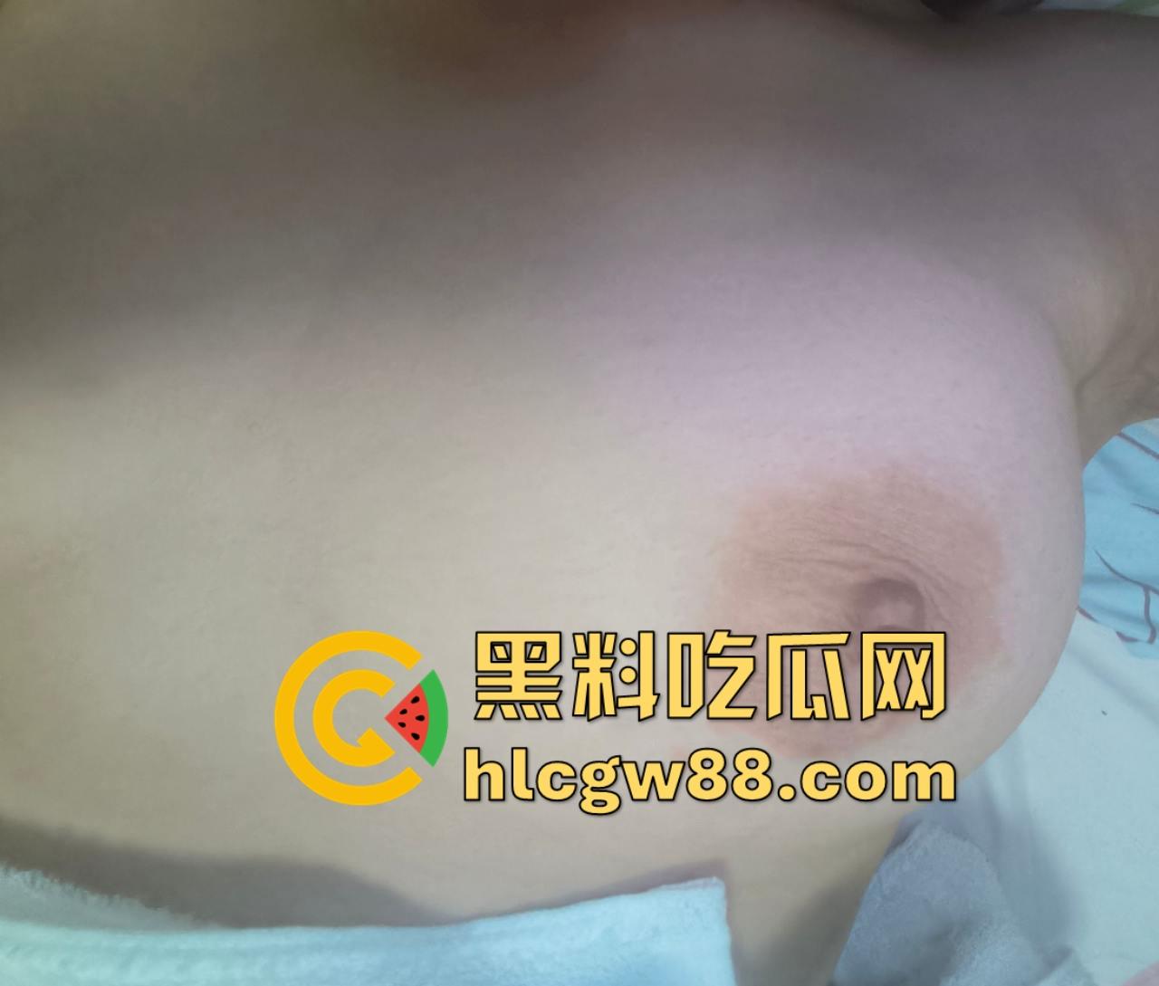 湖北职业技术学院大一嫩妹【赵晓然】网络聊骚被渣男骗裸照 露出美乳和嫩逼疯狂自慰！  第10张