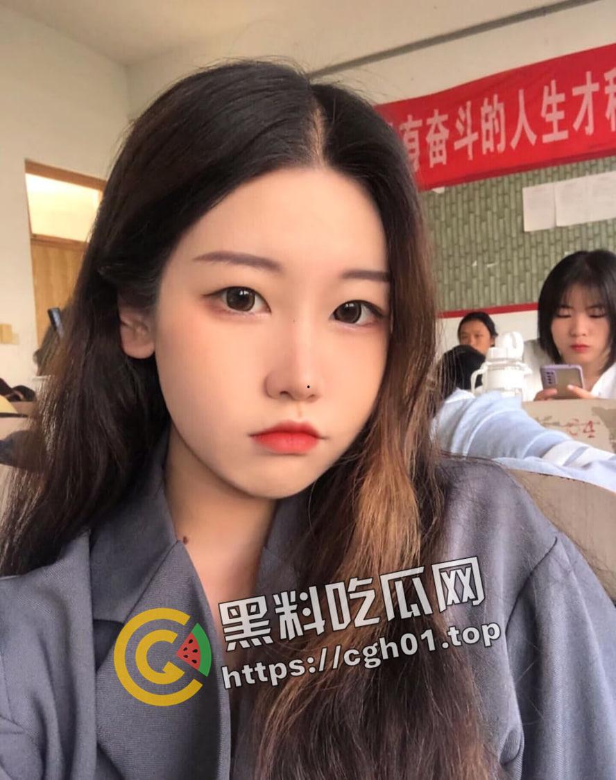 山东潍坊专升本精神小妹被调教 粉嫩鲍鱼经验却丰富 口活把蛋蛋都要吸出来  第2张