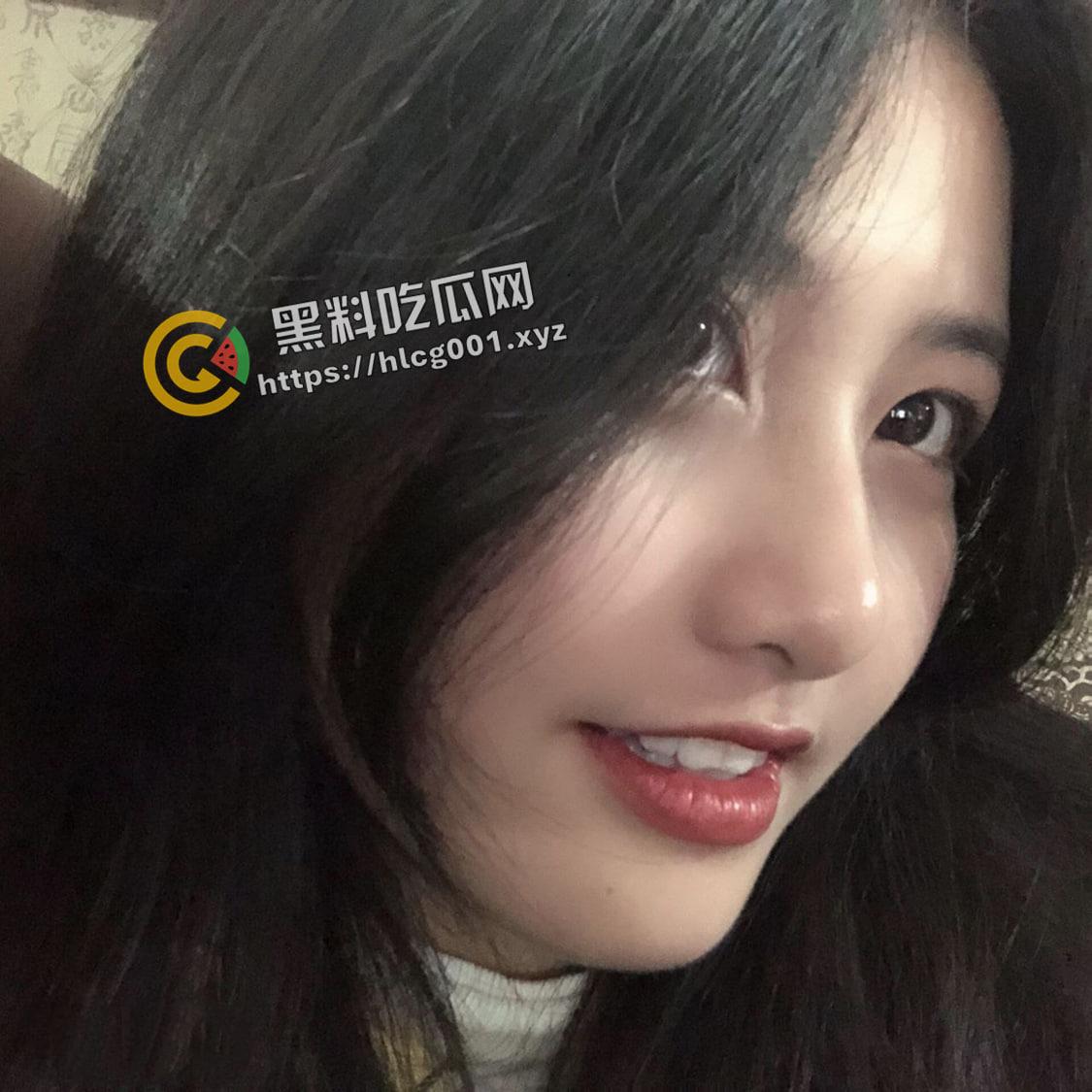 经典永流传！反差婊【李苗】男友视角的性爱记录 温暖的笑容和颤抖的骚穴 今晚就你了  第5张