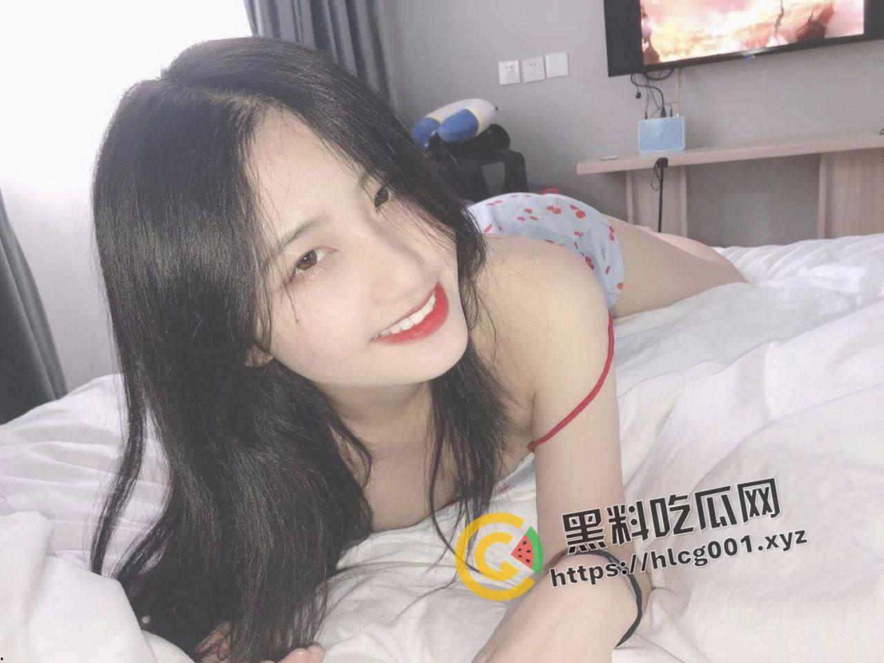 经典永流传！反差婊【李苗】男友视角的性爱记录 温暖的笑容和颤抖的骚穴 今晚就你了  第9张