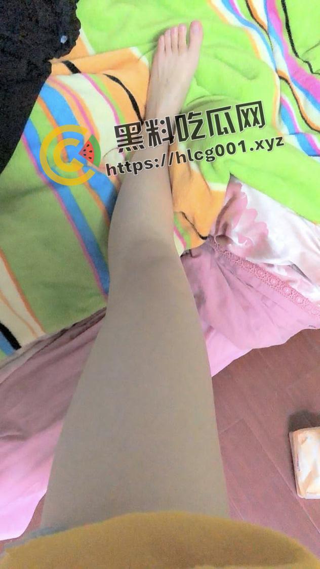经典永流传！反差婊【李苗】男友视角的性爱记录 温暖的笑容和颤抖的骚穴 今晚就你了  第26张