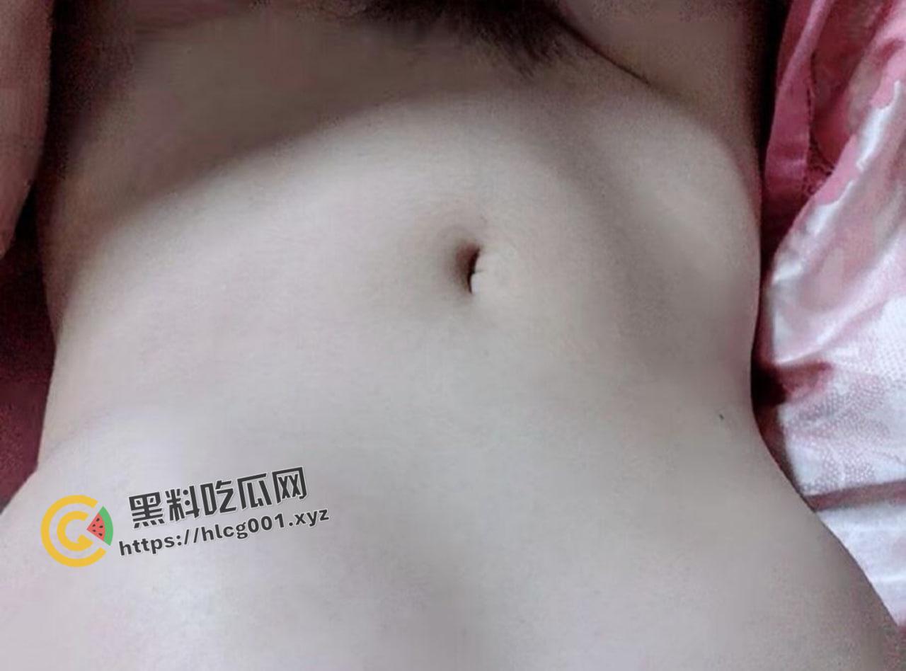 经典永流传！反差婊【李苗】男友视角的性爱记录 温暖的笑容和颤抖的骚穴 今晚就你了  第37张