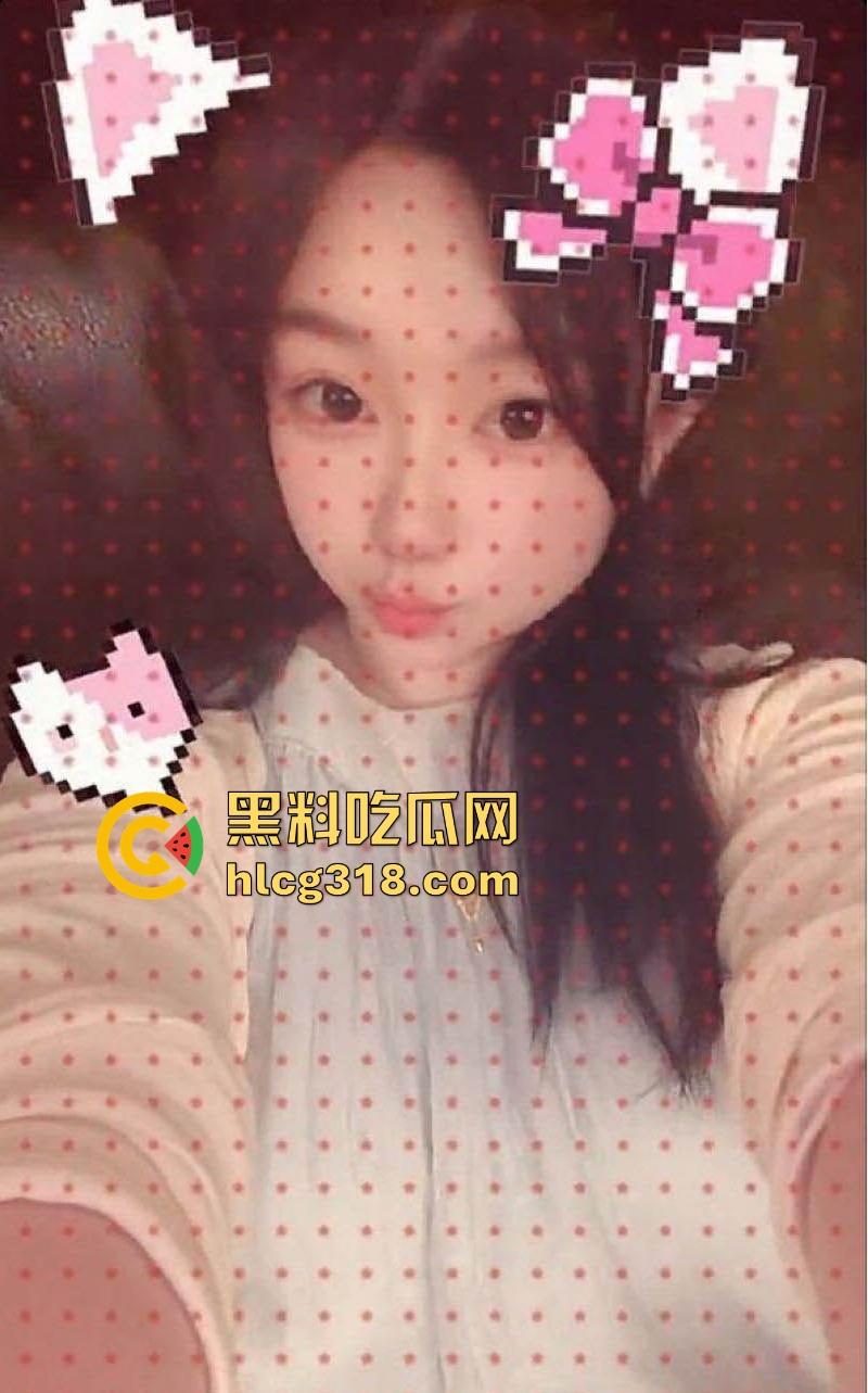 约炮抖音清纯少女【草莓真好吃】修长美腿纤细诱人，性感翘臀在线后入，草莓确实好吃！  第5张