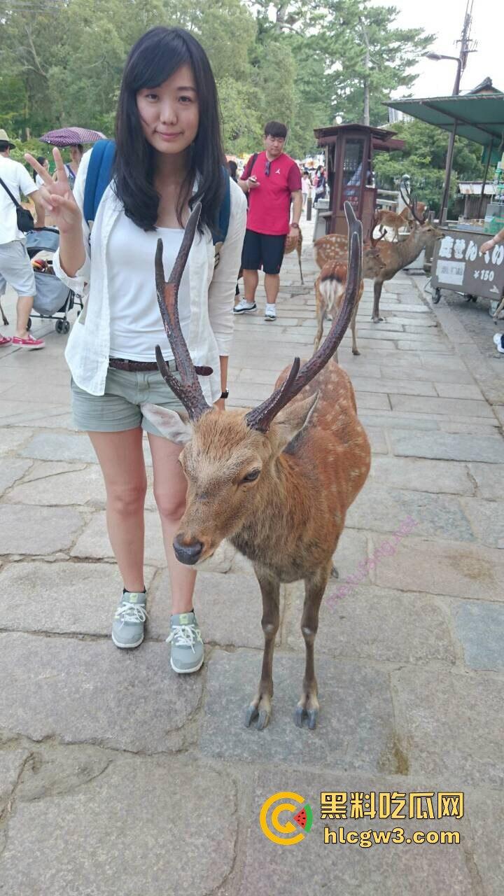 云盘泄密清纯女友性爱日常曝光  外表无害内心骚到飞起，下面插一根嘴里还塞一根！ 第14张