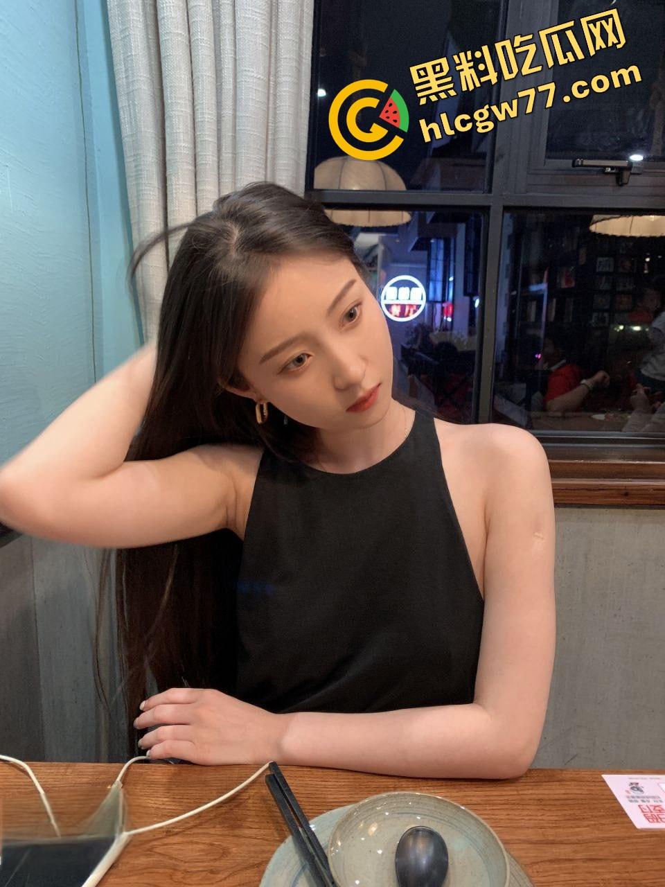 杭城艺术学院高颜值女大学生【蒲悦蓝】从白裙学妹到富二代的性奴肉狗，被PUA调教成掰逼求操的反差骚货！  第5张