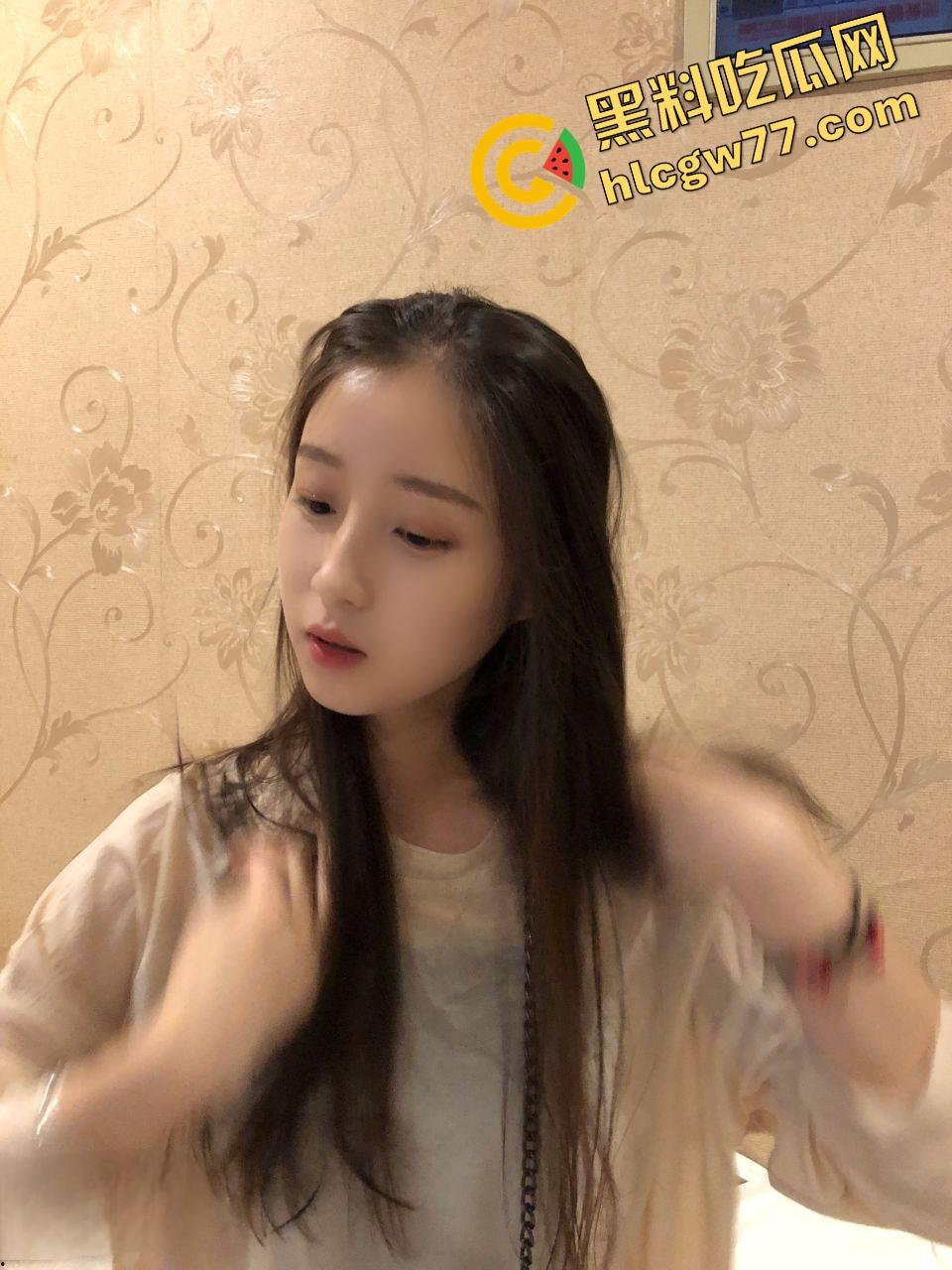 杭城艺术学院高颜值女大学生【蒲悦蓝】从白裙学妹到富二代的性奴肉狗，被PUA调教成掰逼求操的反差骚货！  第6张