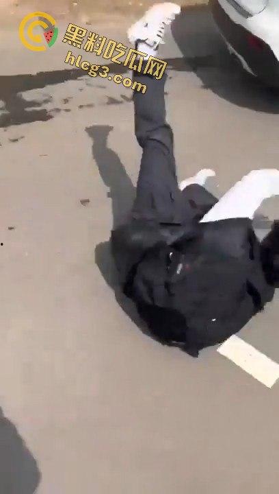 勇敢的小伙，这才是面对校园霸凌的正确方式，就是反击回去！  第8张