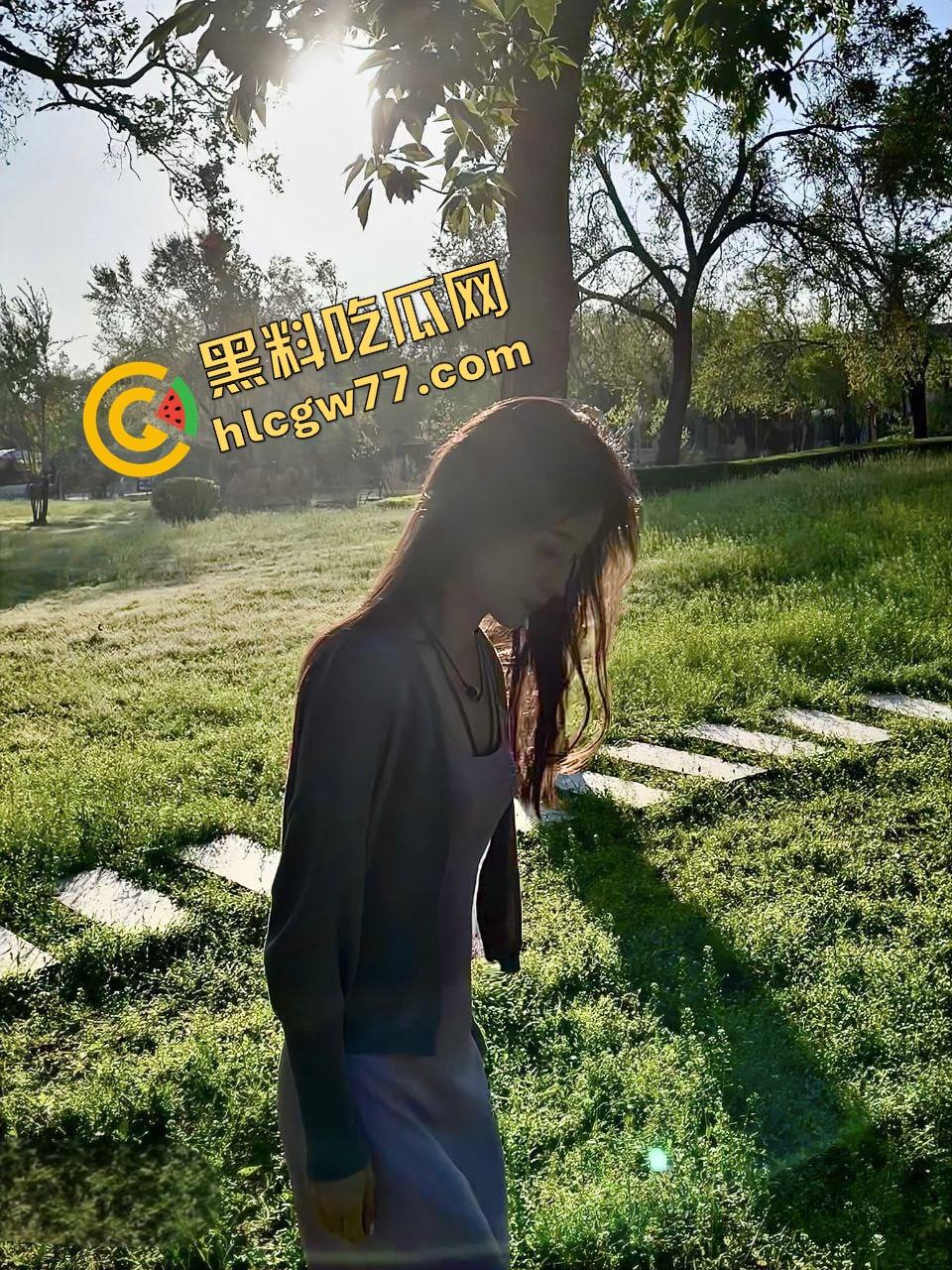 杭城艺术学院高颜值女大学生【蒲悦蓝】从白裙学妹到富二代的性奴肉狗，被PUA调教成掰逼求操的反差骚货！  第9张