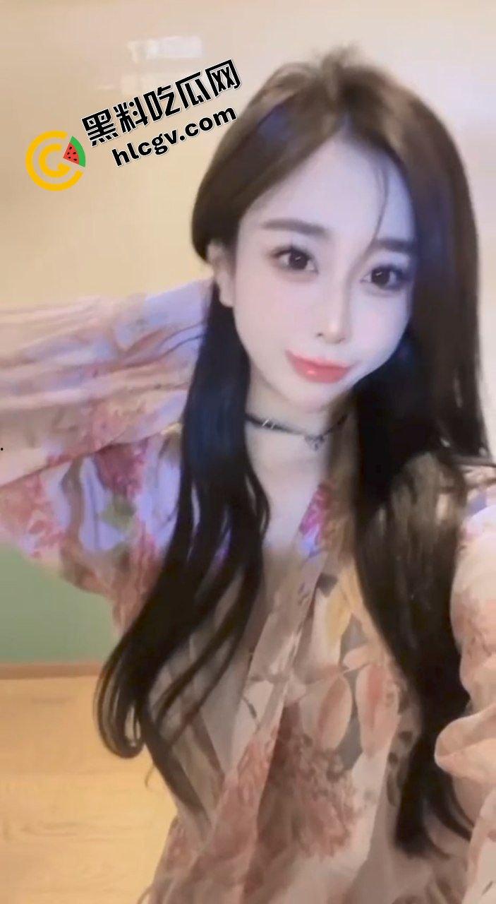 上海御姐骚鸡【柳青清】挤奶肉便器 奶量惊人！与大哥酒店激情做爱 独家流出！  第2张