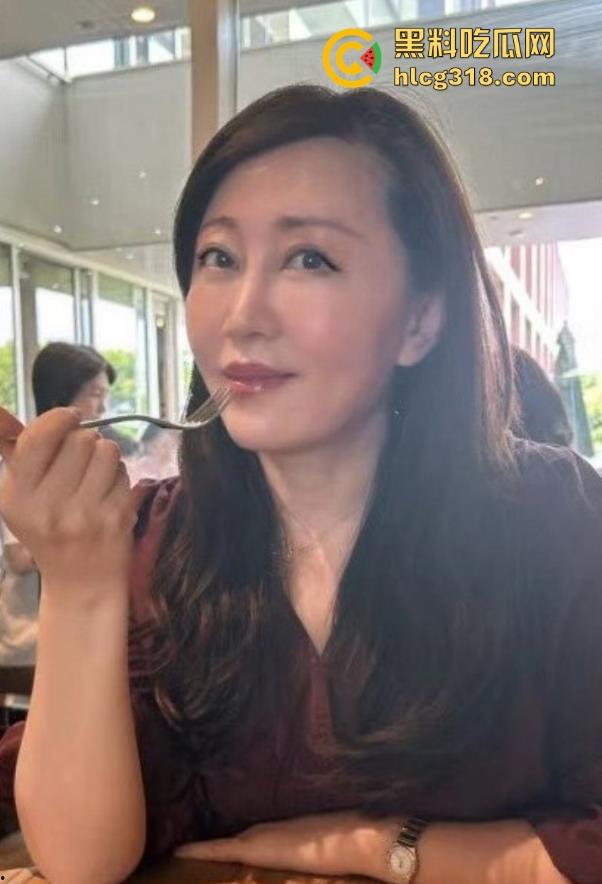 海角乱伦大神【妖娆的丈母娘】狂操性感黑丝丈母娘，翘臀巨乳无套内射狠狠的满足她！  第2张