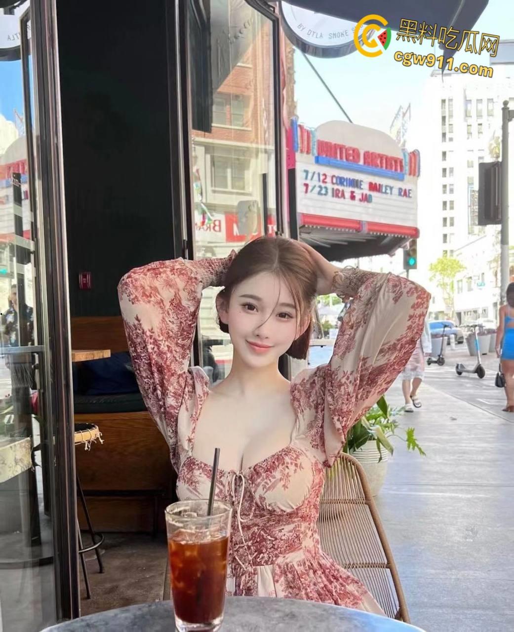 上海戏剧学院舞蹈生【宋雅倩】，一放假立马被男友拉去开房，超粉嫩白虎骑乘榨精，肏到求饶放过 ！  第4张