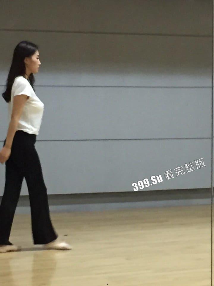 国际旅游小姐亚军爆乳美女『谭义娟』全套性爱视频流出 超爆D罩杯美乳被无套 比赛期间陪3位制作人睡觉觉  第9张