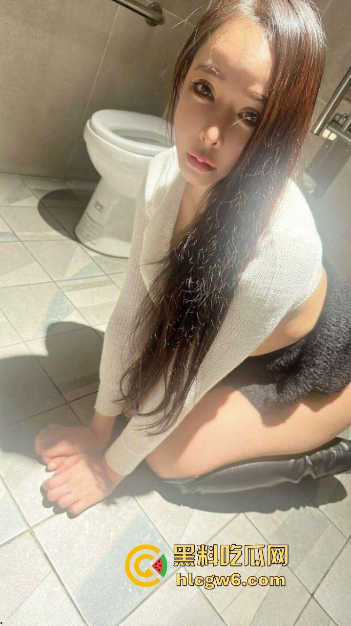 武汉巨乳尤物『 翁澄欣 』，穿露奶情趣内衣跪舔大鸡巴，巨乳晃出天花板 水多得一批 操到拔不出来都还想要！  第3张