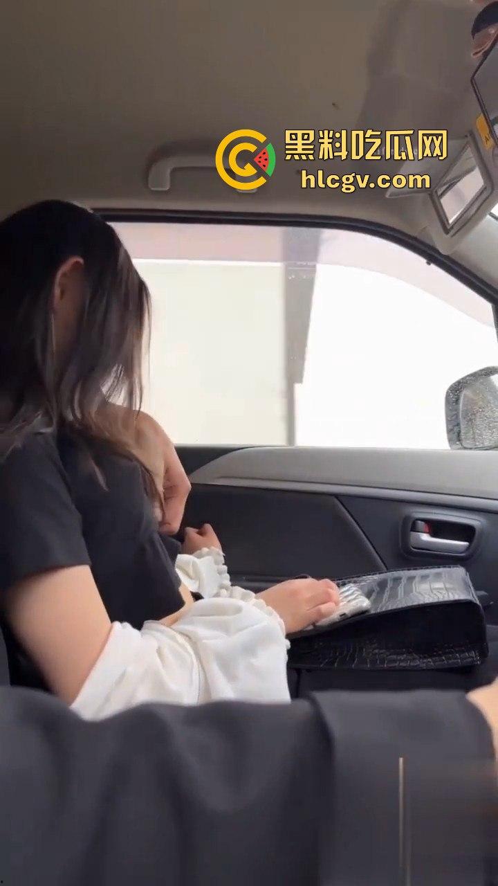 省钱高手车震玩学妹『赵倩倩』！耐不住车震高潮开房费直接免了，车上吃干抹净，无套内射完美收尾！  第2张