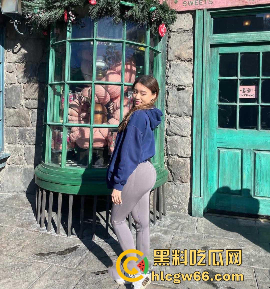 海外留学也不忘了卖逼赚美刀 前凸后翘的香港气质留学生 【陈晞文】被白人当作人形泄欲玩具  第5张