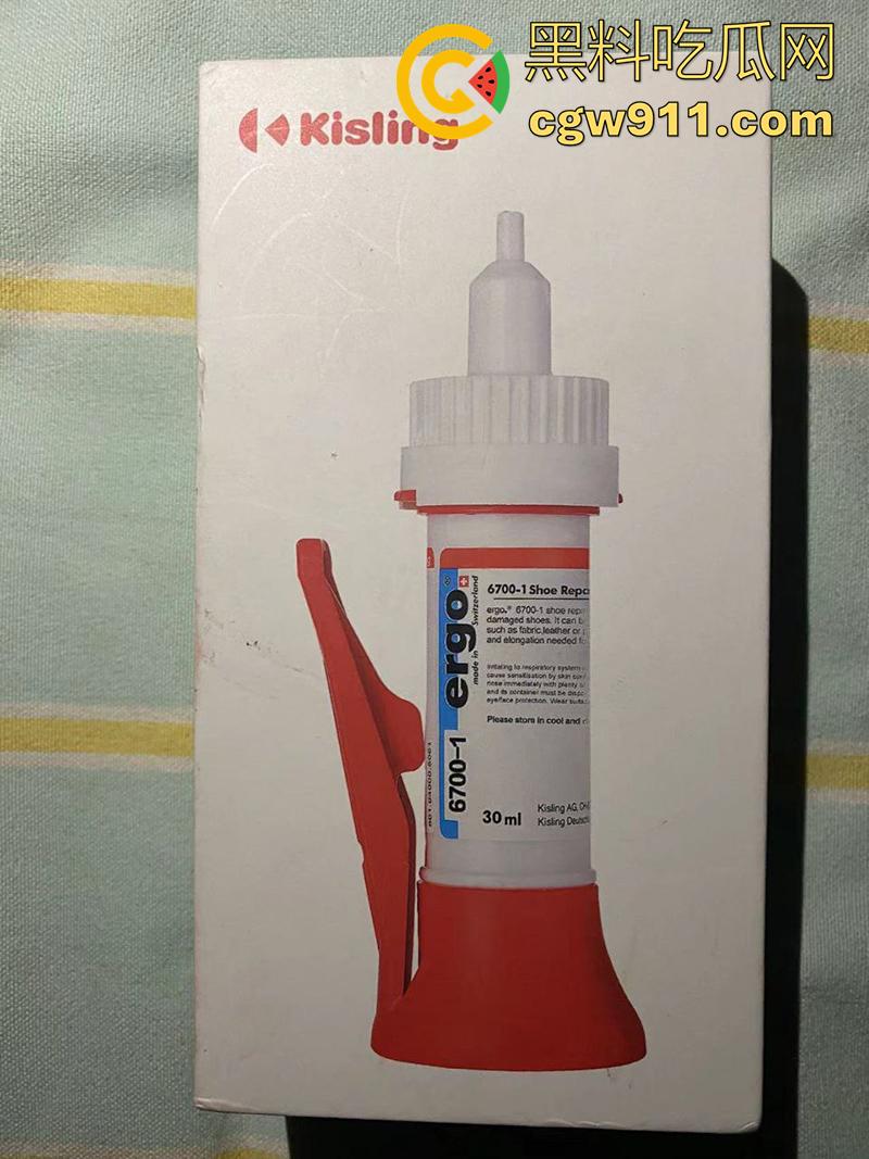 胶水粘逼报复女友出轨！大神发现女友给自己戴绿帽，竟然趁她睡着用强力胶封逼，聊天记录视频流出！  第3张