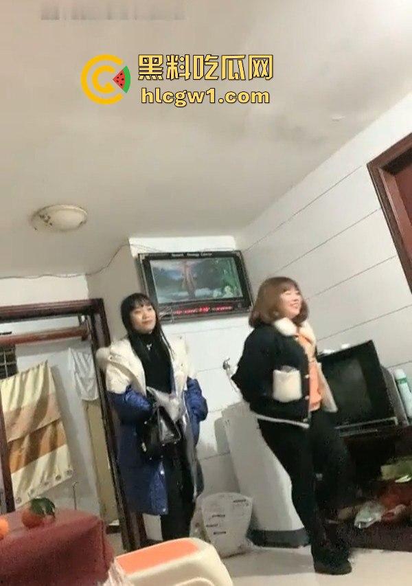 湖南瓜友曝光深夜偷拍淫窝遭老鸨追赶，逃命时撞进快餐妹窝，生死逃亡中还能遇骚妹，湖南深夜真不简单！  第8张