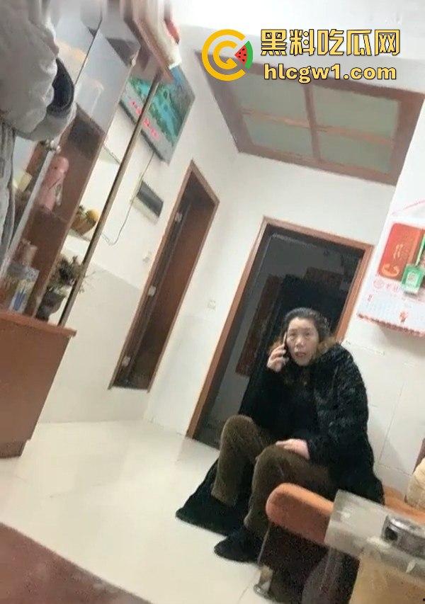 湖南瓜友曝光深夜偷拍淫窝遭老鸨追赶，逃命时撞进快餐妹窝，生死逃亡中还能遇骚妹，湖南深夜真不简单！  第10张