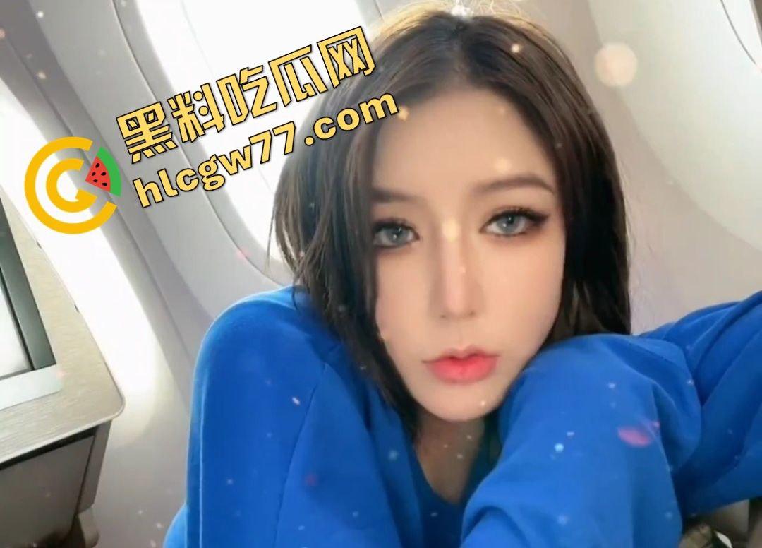 抖音顶流【温柔龙】金主爸爸3P狂欢！纯欲外表下的反差被金主插屁眼！  第2张