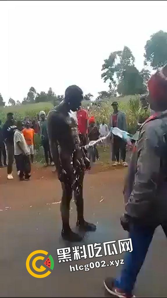 尼哥就是狠！南非尼哥虐待小孩 被抓到后活活烧死 惨不忍睹  第1张