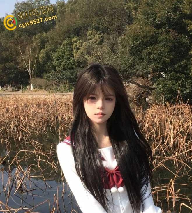 快手百万粉丝网红【一只晨】翻车现场，夜里带姐妹扇女孩子脸，还一边打一边笑，真是欠管教！  第3张