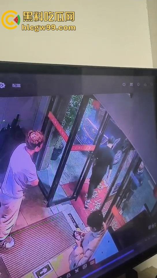 新年第一刀,莆田大过年上演血腥捅人案,五六刀下去，白刀进红刀出，大过年直接血溅当场！  第2张