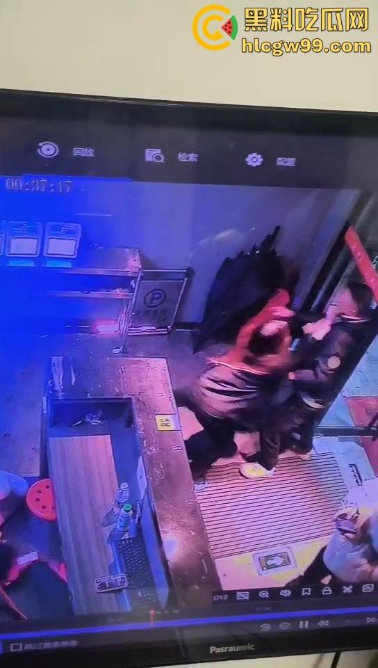 新年第一刀,莆田大过年上演血腥捅人案,五六刀下去，白刀进红刀出，大过年直接血溅当场！  第7张