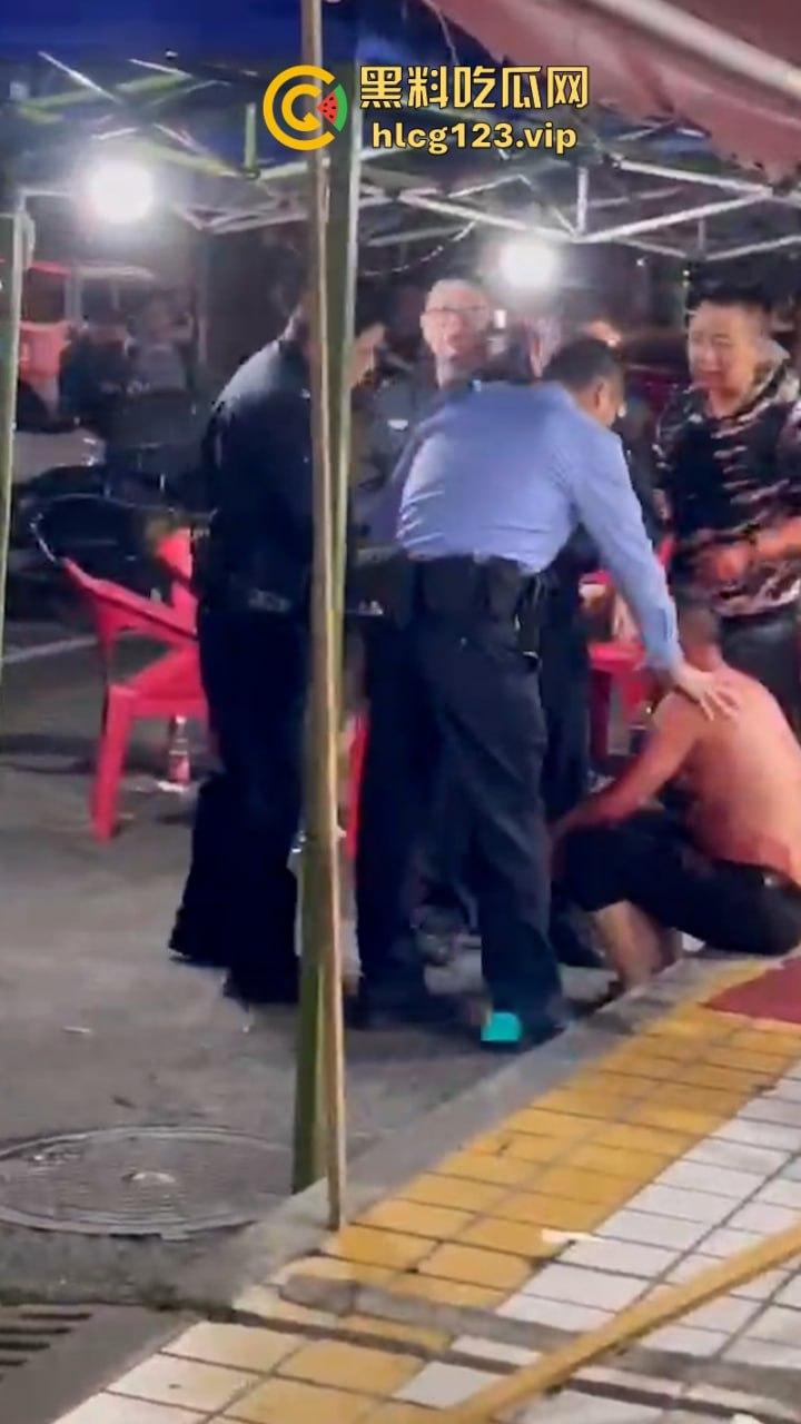 广汉街头惊现小红人 两男子酒后互砍专往脑袋上砸 血都要流干了  第6张