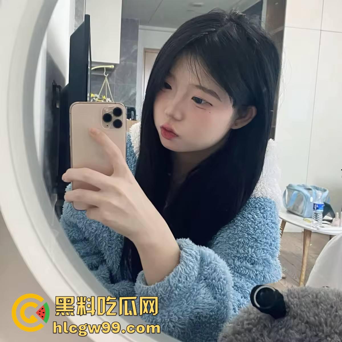 这个是真会玩啊！萌系甜妹电钻插逼体验快速高潮，这频率比炮机还要猛，这么玩逼早晚不得玩废了啊？  第2张