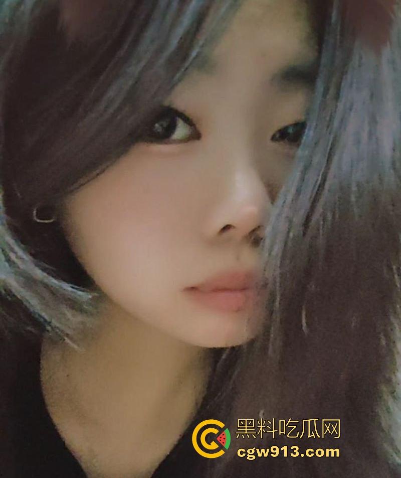 河南大学骚逼【李萌瑶】因寂寞背叛约炮，绿帽哥怒曝母狗性爱视频，这叫声这身材，硬爆了！  第4张