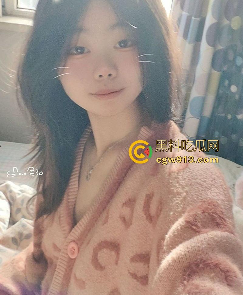 河南大学骚逼【李萌瑶】因寂寞背叛约炮，绿帽哥怒曝母狗性爱视频，这叫声这身材，硬爆了！  第6张