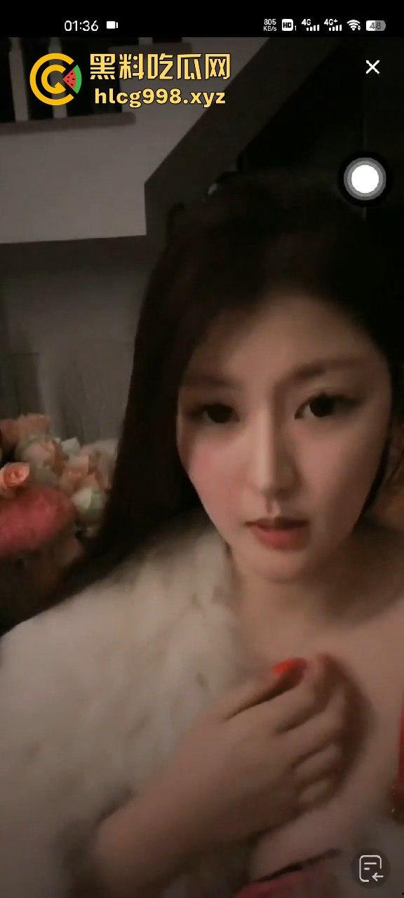 抖音网红【子易Tina】直播闪现自摸啪啪！骚货销号消失，是不是被大哥包养了？  第2张