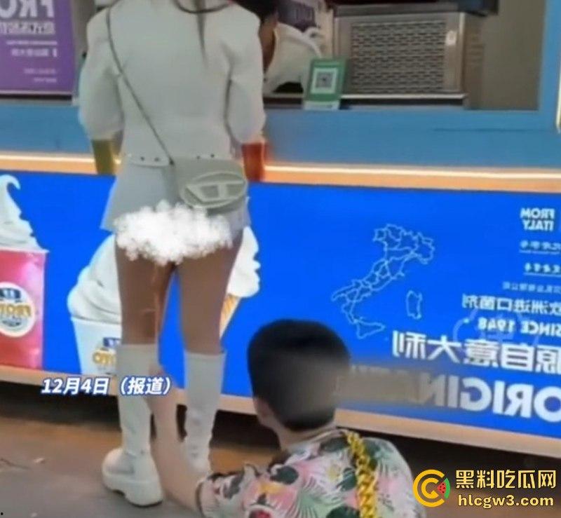 快手网红【祁天道】三亚户外直播 街边用竹签捅少女屁股 因诈骗入狱3年 出狱后毫无底线直播  第12张