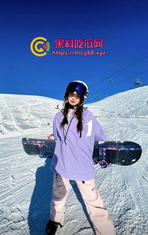 长沙前任『王馨熙』骚料投稿，湖南师大汉语言文学大二母狗，颜射口爆开后门贼紧，分手前偷操舍友被抓奸！  第1张