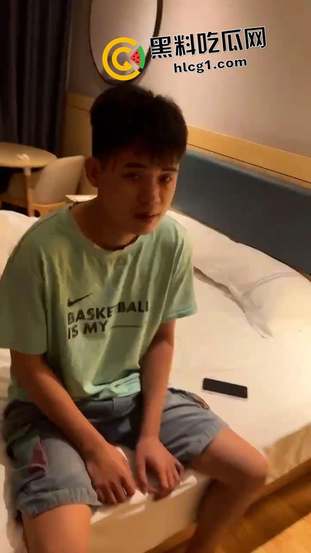 防城港大瓜！出轨小六岁小三被上门捉奸 打的头破血流还一脸不服  第5张