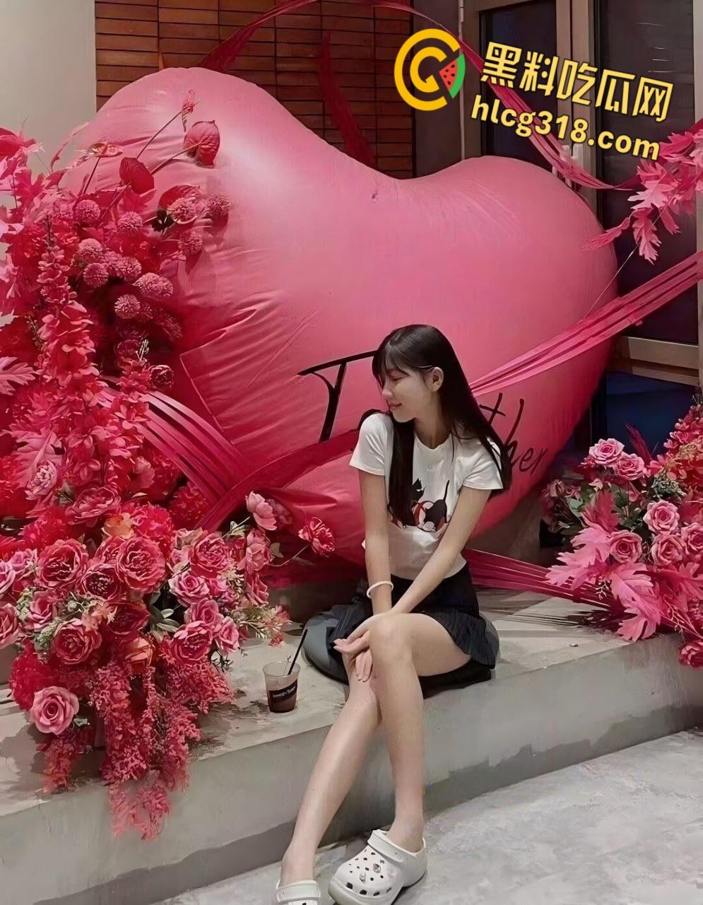 精神小伙情感翻车，三年恋情被老头截胡台球助教，三年感情败在金钱上！  第4张