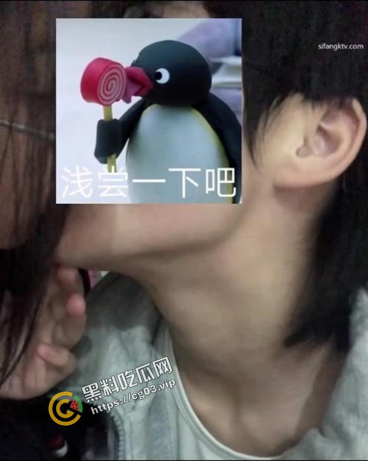 某大学同性恋日常 没鸡巴就用金手指  金手指累了就带着假鸡巴激情做爱 第2张